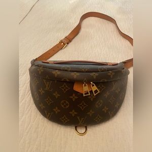 SOLD OUT”””Louis Vuitton bumbag